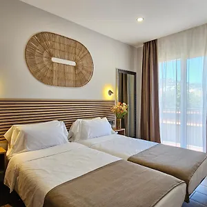 Lagom New, 5 Min Walk From The Sea Hostal